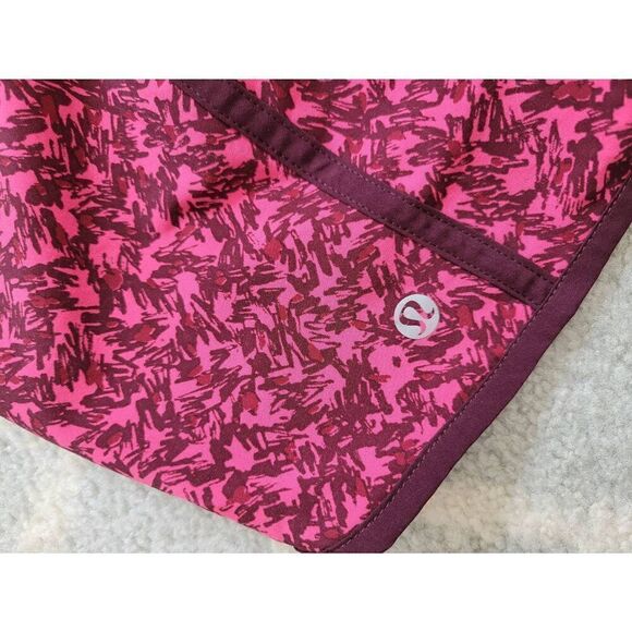 Lululemon Tracker Short III *4-way Stretch Mountain Peaks Bon Bon Bordeaux Drama - Picture 6 of 6